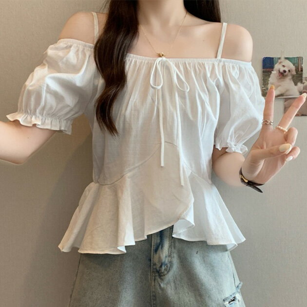 フロント リボン ペプラム ストラップ付き パフスリーブ ブラウス トップス 半袖 ラウンドネック レディース 女性 夏 2way ぽわん袖 パフ袖 ショート丈 オフショル 肌見せ 抜け感 トレンド かわいい ガーリー キュート スイート おでかけ