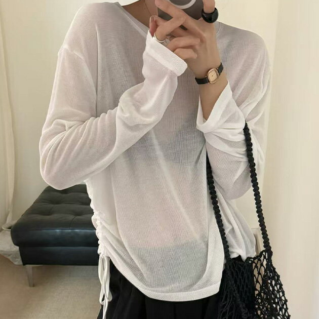 Rakuten - クルーネック サイド ドロスト オーバーサイズ カットソー トップス 長袖 レディース 女性 単色 セミシアー ワンカラー 無地 ゆったり ルーズ 楽ちん こなれ感 トレンド おしゃれ シンプル モード クール デイリー おでかけ デート