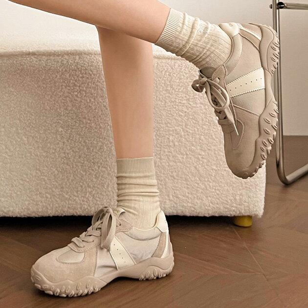 レザー調 レースアップ ベーシック スニーカー 女性 レディース 靴 シューズ 編み上げ カジュアル スポーティ アクティブ 合成皮革 クラシカル ストリート レジャー 定番 レトロ 大人 シンプル ワントーン シック マット きれいめ 配色