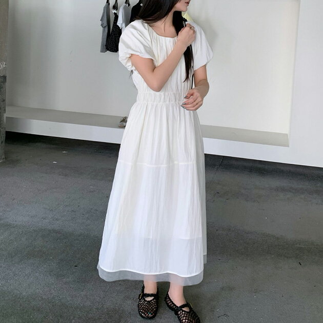 乐天商城 - クルーネック ギャザー パフスリーブ ロング ワンピース 半袖 夏 サマー レディース 女性 無地 単色 ワンカラー パフ袖 ぽわん袖 ロング丈 抜け感 フェミニン 上品 きれいめ 大人っぽい フレアライン おしゃれ おでかけ デート お呼ばれ