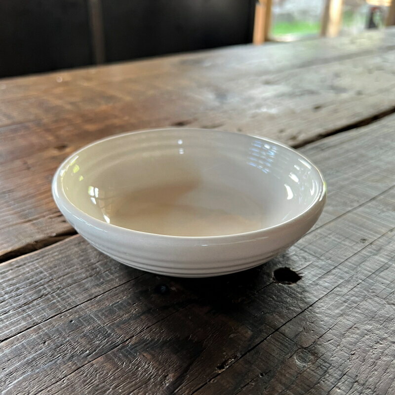 BAUER POTTERY Berry BowlWhiteホワイト(犬猫用食器) バウアーポッタリー 