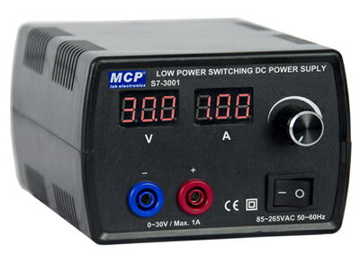 低パワーデジタル可変式スイッチング電源（0〜30V/1A)S7-3001