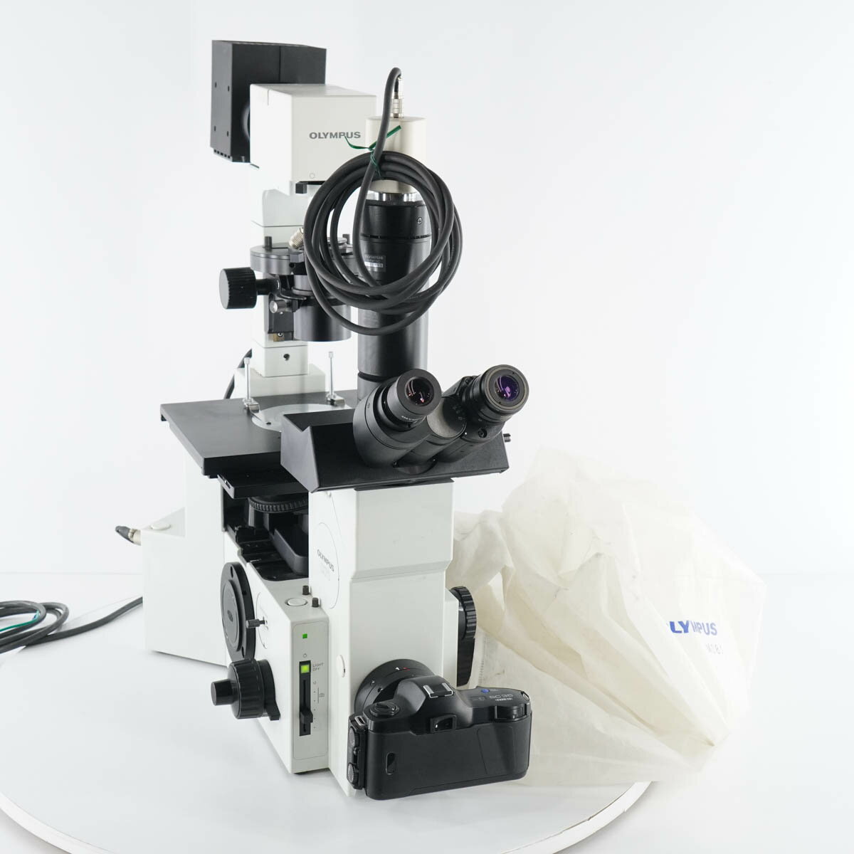 【中古】[DW]8日保証 OLYMPUS IX70-S8F2 Microscope 顕微鏡 WH10×-H/22 40× 20× 10×4× SC35 12 U-PMTVC IX-ILL100LH 電源コード [05072-0001]