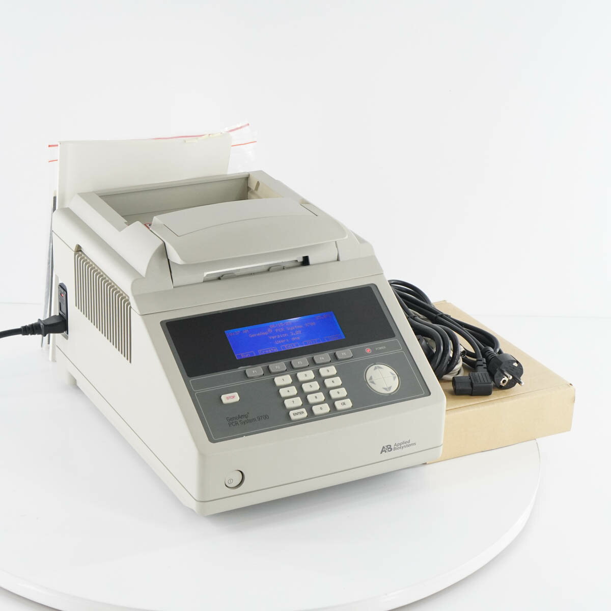 【中古】[DW]8日保証 Applied Biosystems PCR System 9700 GeneAmp AB Thermal Cycler サーマルサイクラー 電源コード ソフトウェア...[05038-0006]