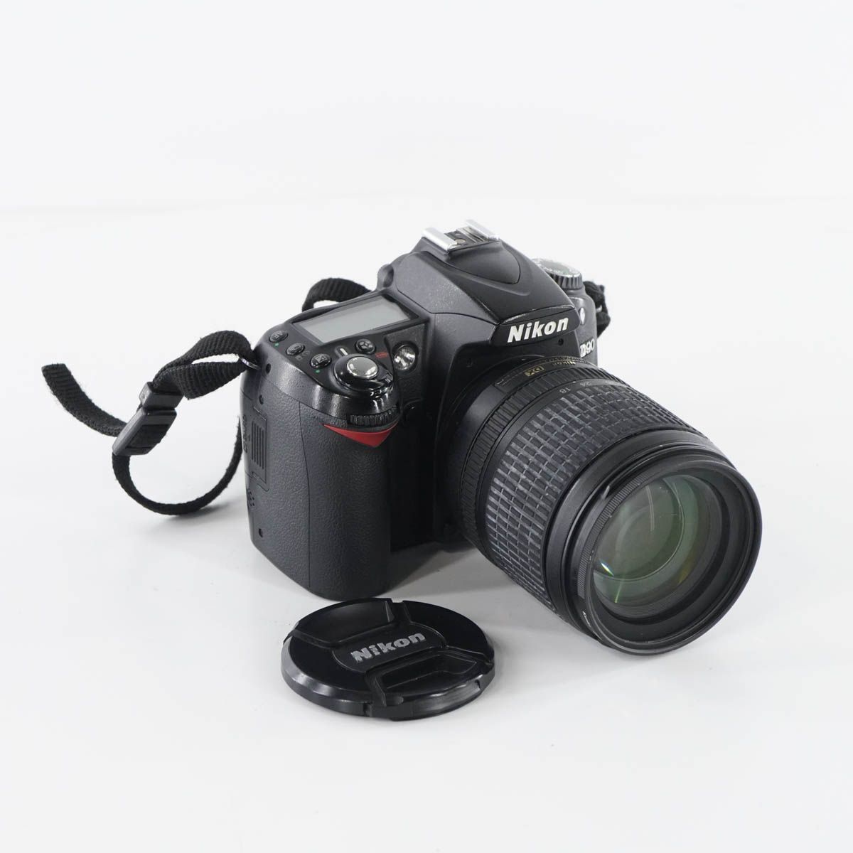 【中古】[JB]現状販売 NIKON D90 デジタル一眼レフカメラ レンズ付 18-105mm 1:3.5-5.6G ED ∞-0.45m/1.48ft Φ67 VR AF-S NIKKOR DX [05099-0224]