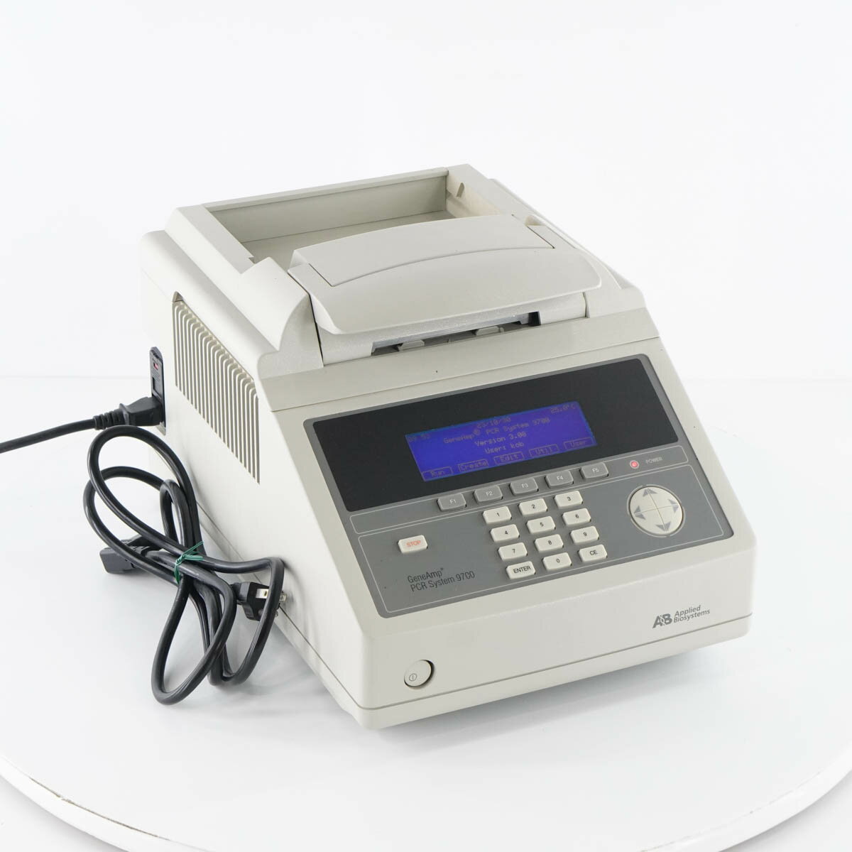 【中古】[DW]8日保証 Applied Biosystems PCR System 9700 GeneAmp AB Thermal Cycler サーマルサイクラー 電源コード [05356-0081]