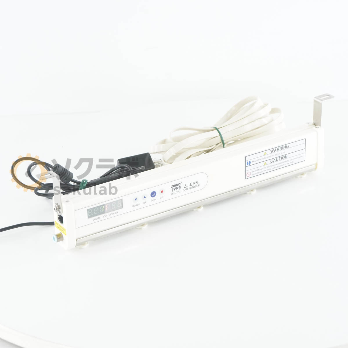 【中古】[DW]8日保証 OMRON ZJ-BAS050 ZJ-BAS DIGITAL BAR IONIZER デジタルバータイプイオナイザー 静電気対策機器 ACアダプター ...[07690-0028]