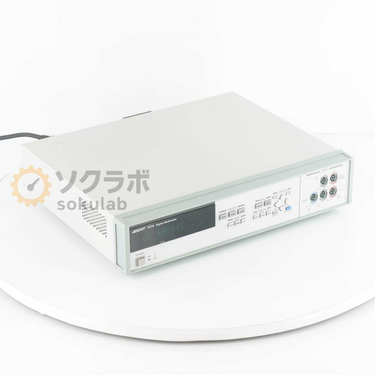 型番補足:DMM 製造番号:363500005【保証あり】開発機関や研究所等から動作品として入荷いたしました。当店では校正は行なっておりませんので、校正期限内レベルの精度・確度を保証するものではございません。あくまでも中古品としてご理解の上、ご購入ください。詳細は写真にてご確認ください。【当商品について】【外観・動作・補足コメント】やや傷や汚れがあります。側面のゴム足が1個欠損しております。電源コードは付属いたしません。【サイズ】高さ10.00cm×幅43.00cm×奥行38.00cm　重さ約7.00kg【サイズ補足】