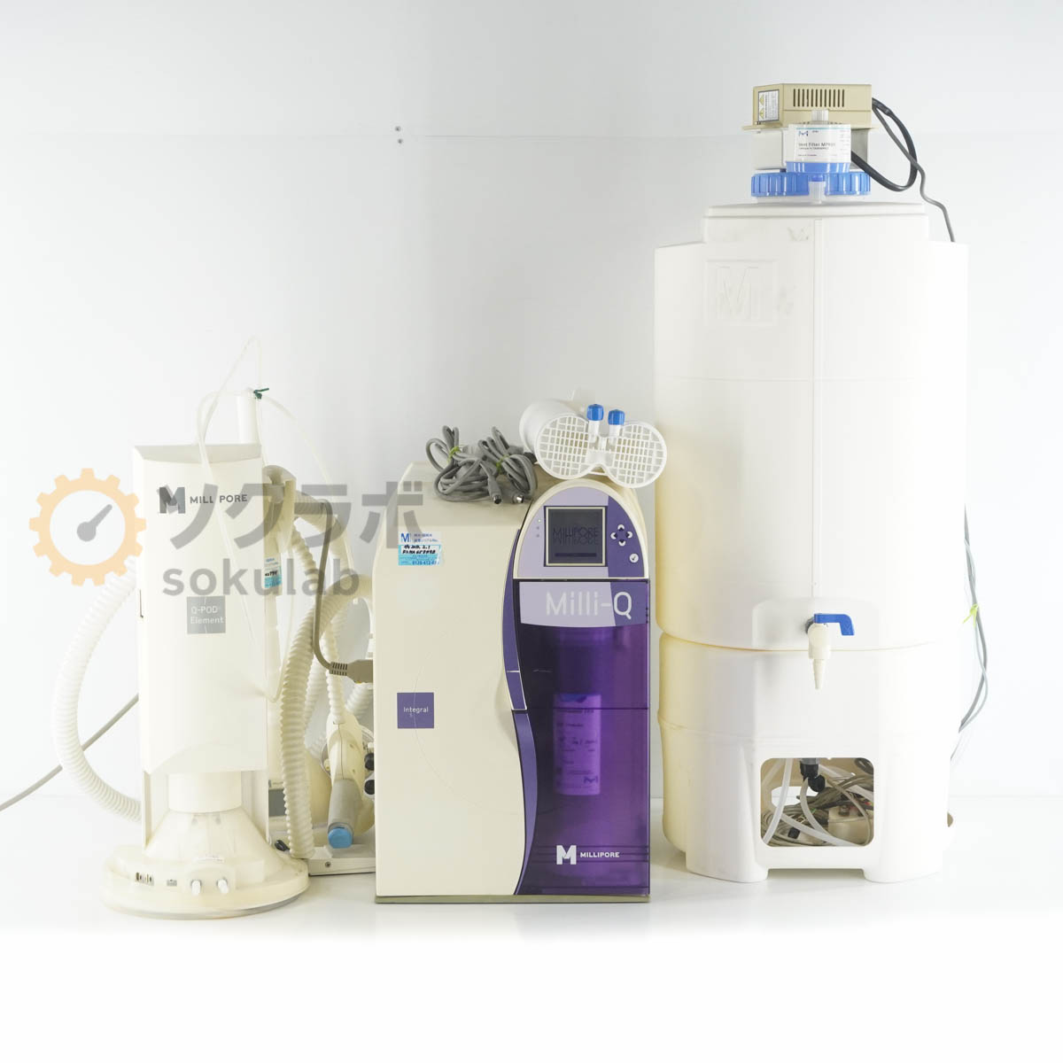 型番補足：A10 ZRXQ005T0 シリーズ・商品・ブランド名：Merck メルク 付属品：電源コードモジュール：TOC 60L PE Tank Q-POD E-POD【保証なし】全ての機能が動作するか等の詳細な状態が分かりかねるため現状販売とさせていただきます。 通電した場合は、通電した状態の写真を掲載しておりますので写真にてご確認ください。 現状での販売となりますので、記載の有無に関わらず保証は一切おつけ出来ませんのでご了承ください。 詳細は写真にてご確認ください。【当商品について】付属品等のセット内容詳細は写真からご確認をお願いいたします。【外観・動作・補足コメント】傷や汚れがあります。E-podが破損しております。Q-podのカバーが破損しております。当店では詳細な動作は未確認です。【サイズ】高さ100.00cm×幅110.00cm×奥行50.00cm　重さ約45.00kg【サイズ補足】