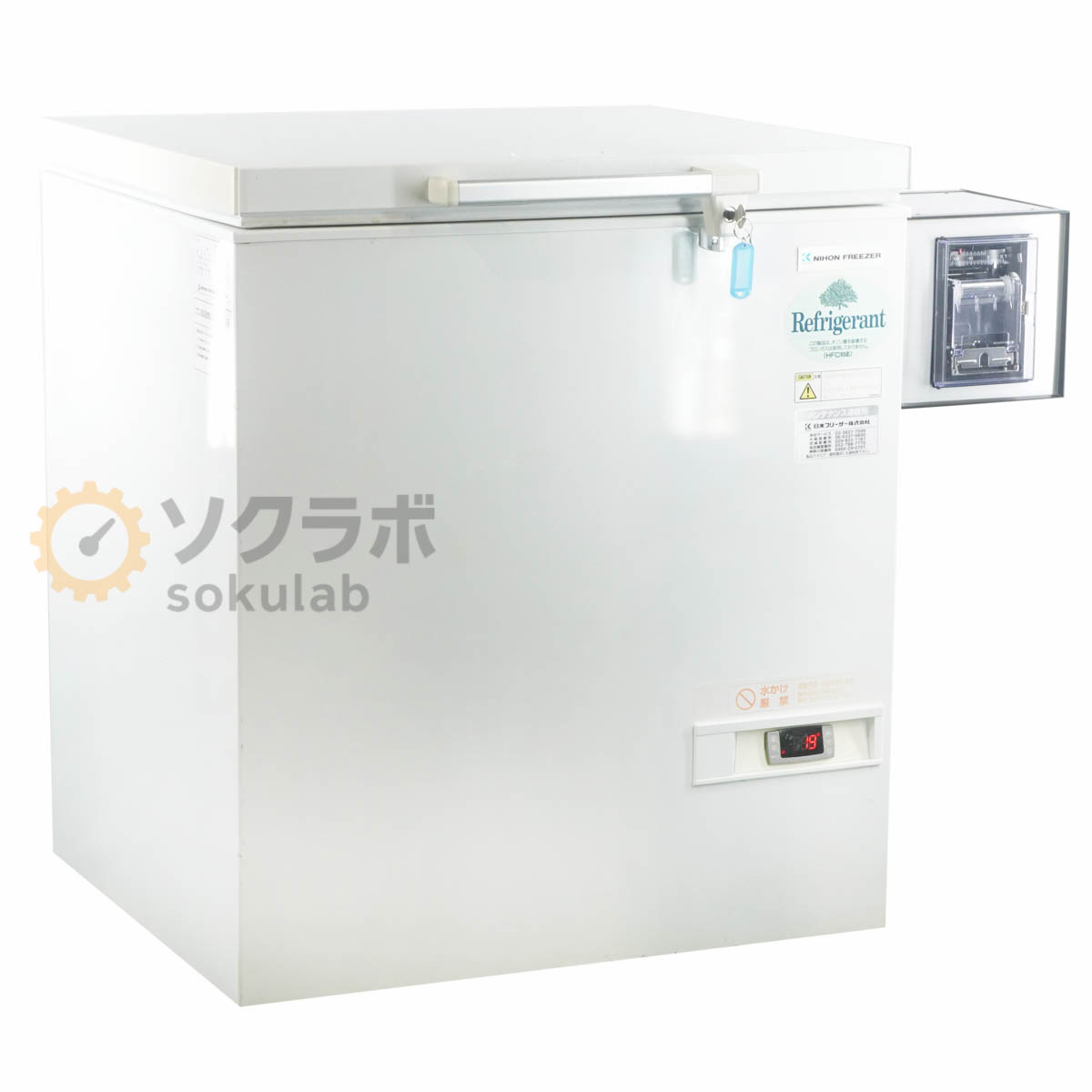 確定付属品：鍵付【保証あり】開発機関や研究所等から動作品として入荷いたしました。 当店では校正は行なっておりませんので、校正期限内レベルの精度・確度を保証するものではございません。 あくまでも中古品としてご理解の上、ご購入ください。 詳細は写真にてご確認ください。【当商品について】商品内容詳細は写真からご確認をお願いいたします。【外観・動作・補足コメント】やや傷や汚れがあります。温度が低下することを確認いたしました。写真に写っている木の台車は付属いたしません。【サイズ】高さ85.00cm×幅93.00cm×奥行70.00cm　重さ約60.00kg【サイズ補足】