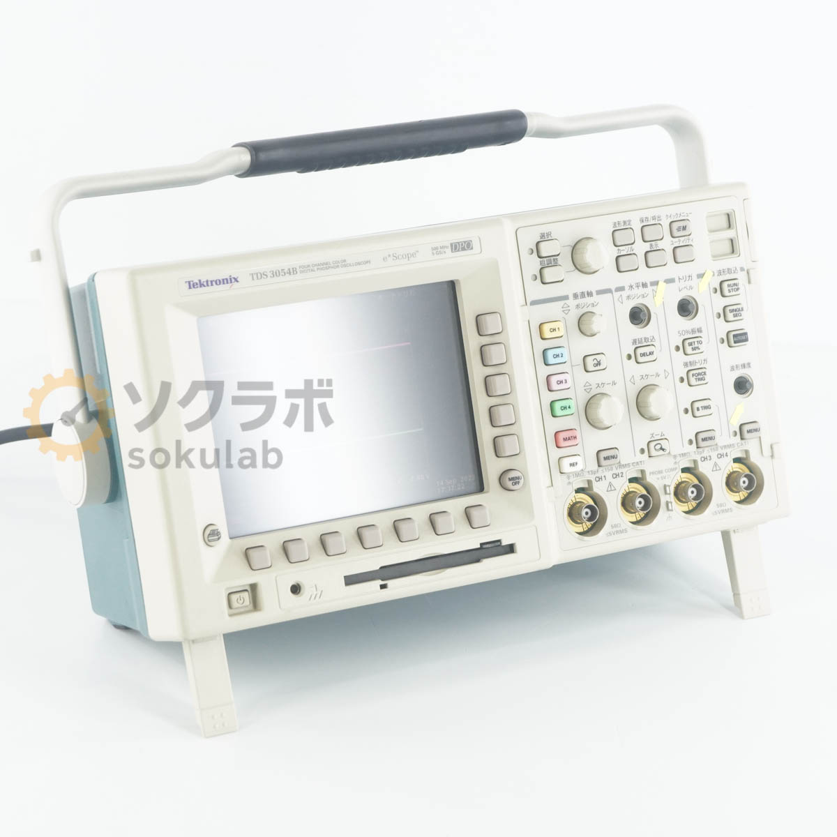 型番補足：TDS3054B e*Scope シリーズ・商品・ブランド名：DPO TDS3000B 仕様：500MHz 5GS/s 4ch【保証なし】全ての機能が動作するか等の詳細な状態が分かりかねるため現状販売とさせていただきます。 通電した場合は、通電した状態の写真を掲載しておりますので写真にてご確認ください。 現状での販売となりますので、記載の有無に関わらず保証は一切おつけ出来ませんのでご了承ください。 詳細は写真にてご確認ください。【当商品について】500MHz 5GS/s 4chSelfTestOK【外観・動作・補足コメント】傷や汚れがあります。正面のツマミが一部欠損しております。入荷元によりますと「液晶表示が乱れる」とのことです。 当店ではセルフテストの合格と波形が表示されることを確認いたしました。電源コードは付属いたしません。【サイズ】高さ23.00cm×幅37.00cm×奥行16.00cm　重さ約4.00kg【サイズ補足】