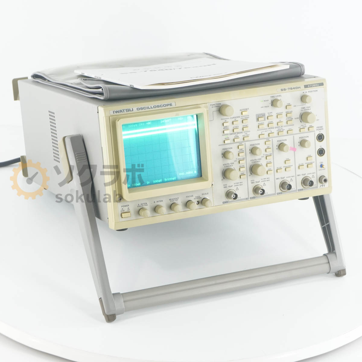 仕様：470MHz 付属品：取扱説明書【保証あり】開発機関や研究所等から動作品として入荷いたしました。 当店では校正は行なっておりませんので、校正期限内レベルの精度・確度を保証するものではございません。 あくまでも中古品としてご理解の上、ご購入ください。 詳細は写真にてご確認ください。【当商品について】470MHz【外観・動作・補足コメント】傷や汚れがあります。前面のツマミに外れてしまう箇所があります。正常な波形を確認いたしました。電源コードは付属いたしません。【サイズ】高さ21.00cm×幅38.00cm×奥行47.00cm　重さ約9.00kg【サイズ補足】