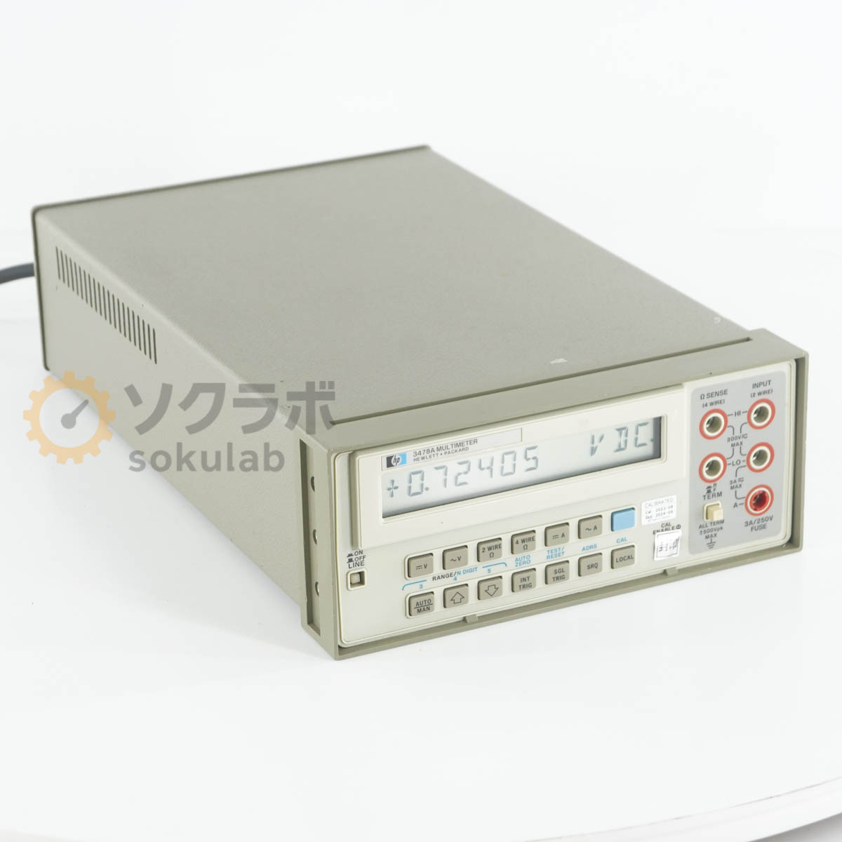 型番補足：DMM【保証なし】全ての機能が動作するか等の詳細な状態が分かりかねるため現状販売とさせていただきます。 通電した場合は、通電した状態の写真を掲載しておりますので写真にてご確認ください。 現状での販売となりますので、記載の有無に関わらず保証は一切おつけ出来ませんのでご了承ください。 詳細は写真にてご確認ください。【当商品について】商品内容詳細は写真からご確認をお願いいたします。【外観・動作・補足コメント】傷や汚れがあります。電源ボタンカバーと底面の足が欠品しております。背面フレームに破損があります。前面と背面のフレームのゴムカバーは付属いたしません。起動時のセルフテストをパスすることを確認しました。 DCAボタンが反応いたしません。その他当店では詳細な動作は未確認です。電源コードは付属いたしません。【サイズ】高さ9.00cm×幅22.00cm×奥行36.00cm　重さ約4.00kg【サイズ補足】