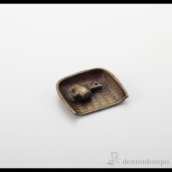 【LINE登録で300円クーポン】 銅製 香立 箕に小槌 ( お香 線香 リラックス 仏具 人気 高岡銅器 結婚 出産 内祝い 引き出物 金婚式 誕生日プレゼン...