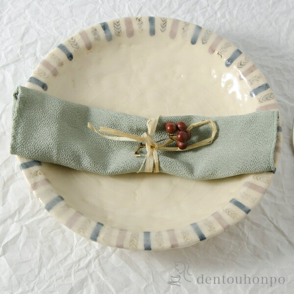 【LINE登録で300円クーポン】 七、五寸皿 志野十草 ( 名入れ有料 プレート おつまみ 料理 和食 洋食 清水焼 京焼 結婚 出産 内祝い 引き出物 金婚式 誕生日プレゼント 還暦祝い 古希 喜寿 米寿 退職 定年 プレゼント お祝い お返し お礼 令和 両親 父 母 男性 女性 )