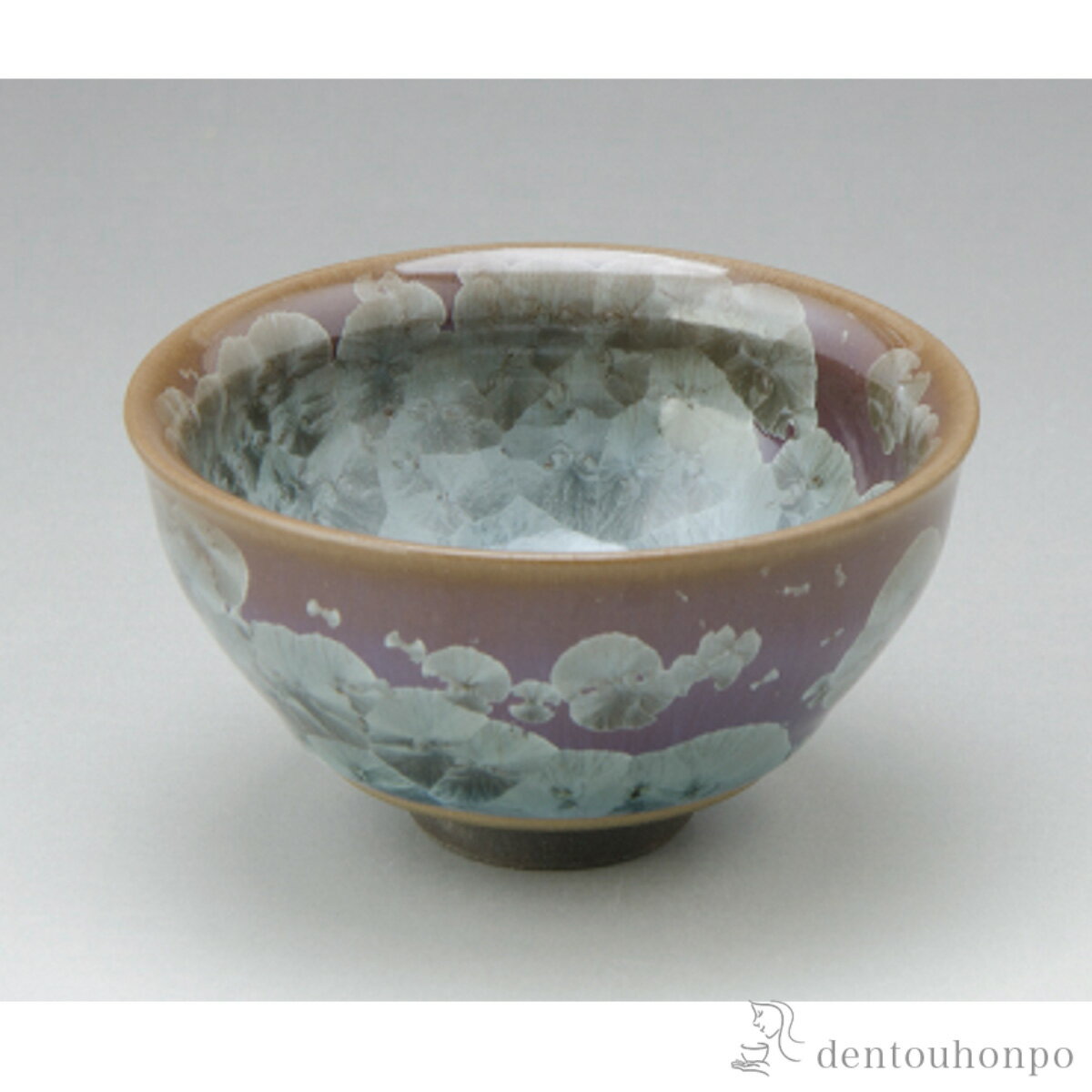 お買い物カゴ上でご案内の納期は現時点での目安となります。ご注文後、仕入先への在庫確認時の状況により、納期遅れや欠品によるキャンセルが発生する可能性があります。在庫確認後、メールにて正確な納期を回答させていただきます。商品説明鮮やかながらも趣...