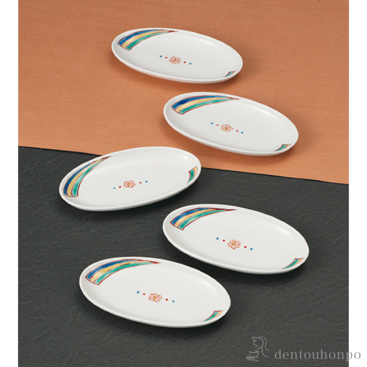 【5％OFFクーポン 2/10 1:59まで】 皿揃 桜線文 4.5号 5枚セット ( 和食器セット お皿 揃える 食器 和食 九谷焼 結婚 出産 内祝い 引き出物 金婚式 誕生日プレゼント 還暦祝い 古希 喜寿 米寿 退職 定年 プレゼント お祝い お返し お礼 令和 両親 父 母 男性 女性 )