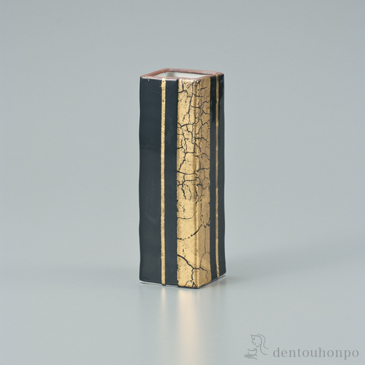 お買い物カゴ上でご案内の納期は現時点での目安となります。ご注文後、仕入先への在庫確認時の状況により、納期遅れや欠品によるキャンセルが発生する可能性があります。在庫確認後、メールにて正確な納期を回答させていただきます。商品説明九谷焼の美と金箔...