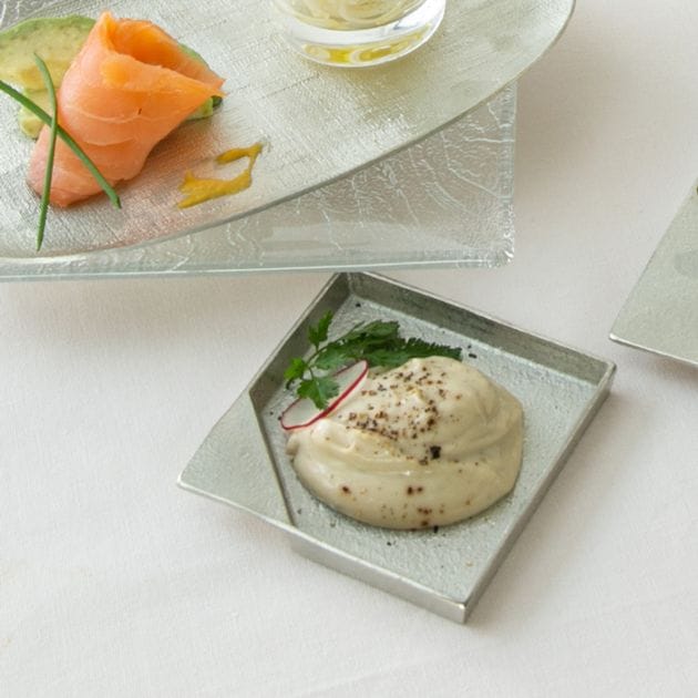 樂天商城 - つまみ皿 KAKU S ( 能作 初任給 プレゼント 母の日 プレート 醤油皿 豆皿 和食 洋食 高岡銅器 結婚 出産 内祝い 引き出物 金婚式 誕生日プレゼント 還暦祝い 古希 喜寿 米寿 退職 定年 プレゼント お祝い お返し お礼 令和 両親 父 母 男性 )