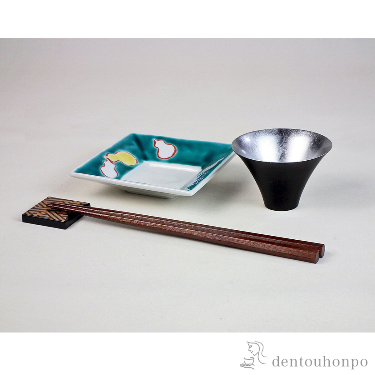 【9/4・11%OFFクーポン有】 かがの酒器膳 ぐい呑み 角小鉢 箸・箸置き 4点セット ( 敬老の日 プレゼント 実用的 ぐいのみ 盃 酒器 猪口 日本酒 山中漆器 結婚 出産 内祝い 引き出物 金婚式 誕生日プレゼント 還暦祝い 古希 喜寿 米寿 退職 定年 プレゼント お祝い )