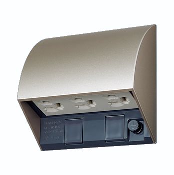 新品　パナソニック　スマート接地防水トリプルコンセント　WK4603Q　3コ口　シャンパンブロンズ　領収書可能