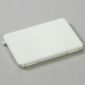 アーテック プラスチック製マスクケースミニ ストラップ穴付 3～6枚収納可能 ホワイト 051487