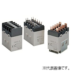 【仕様】●メーカー:オムロン●型番:G7J2A2BB AC100120●商品名:パワーリレー 2a2b接点 ねじ端子用 シングル接点 W金具取りつけ形 定格電圧AC100/120V●接点構成:2a2b接点●端子形状:ねじ端子用●接触機構:シングル接点●W金具取りつけ形●保護構造:閉鎖型(ケース入り)●端子構造:ねじ端子●コイル:・コイル定格:AC100V・18〜21.6mA・動作電圧(セット電圧):75%以下・復帰電圧(リセット電圧):15%以上・最大許容電圧:110%・消費電力(VA):約1.8〜2.6≪接点≫●定格負荷:・AC220V 25A(a接点 抵抗負荷)・AC220V 25A(a接点 誘導負荷(cosφ=0.4))・AC220V 8A(b接点 抵抗負荷)・AC220V 8A(b接点 誘導負荷(cosφ=0.4))・DC30V 25A(a接点 抵抗負荷)・DC30V 8A(b接点 抵抗負荷)●接点電圧の最大値:AC250V・DC125V●接点電流の最大値(A):・AC:25(a接点)・AC:8(b接点)・DC:25(a接点)・DC:8(b接点)●最大開閉容量:・5500VA(a接点 抵抗負荷)・5500VA(a接点 誘導負荷(cosφ=0.4))・1760VA(b接点 抵抗負荷)・1760VA(b接点 誘導負荷(cosφ=0.4))・750W(a接点 抵抗負荷)・240W(b接点 抵抗負荷)●接点構成:2a2b●接触機構:ダブルブレーク●接点材質:Ag合金●接触抵抗(mΩ):100以下(DC5V 1A 電圧降下法)●動作時間(ms):50以下(定格操作電圧印加時・23℃・接点バウンス含まず)●復帰時間(ms):50以下(定格操作電圧印加時・23℃・接点バウンス含まず)●最大開閉頻度(回/時間):・機械的:1800・定格負荷:1800●絶縁抵抗:・コイルと接点間:1000MΩ以上(DC500V絶縁抵抗計にて)・異極接点間:1000MΩ以上(DC500V絶縁抵抗計にて)・同極接点間:1000MΩ以上(DC500V絶縁抵抗計にて)●耐電圧 :・コイルと接点間:AC4000V 50/60Hz 1min・異極接点間:AC4000V 50/60Hz 1min・同極接点間:AC2000V 50/60Hz 1min●耐振動:・耐久:10〜55〜10Hz・片振幅0.75mm(複振幅 1.5mm)・誤動作(a接点):10〜55〜10Hz・片振幅0.75mm(複振幅 1.5mm)・誤動作(b接点):10〜26〜10Hz・片振幅0.75mm(複振幅 1.5mm)●耐衝撃(m/s2):・耐久:1000・誤動作(a接点):100・誤動作(b接点):20●耐久性:・機械的:100万回以上(開閉ひん度1800回/h)・電気的:10万回以上(23℃・開閉ひん度1800回/h)●故障率:DC24V 100mA(P水準・参考値)(開閉ひん度60回/min)●使用温度範囲(℃):-25〜60(ただし、氷結・結露しないこと)●使用湿度範囲(%RH):5〜85●質量(g):約165●取りつけ方法:W金具取りつけ●RoHS適合品●規格認証/適合状況:UL認証・CSA認証・CEマーキング