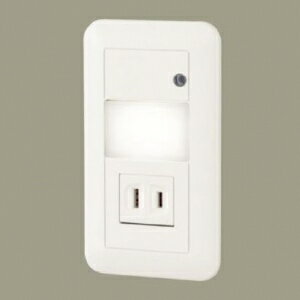 パナソニック LEDフットライト コンセント付 明るさセンサ付 壁埋込型 電球色 LSBJ50002