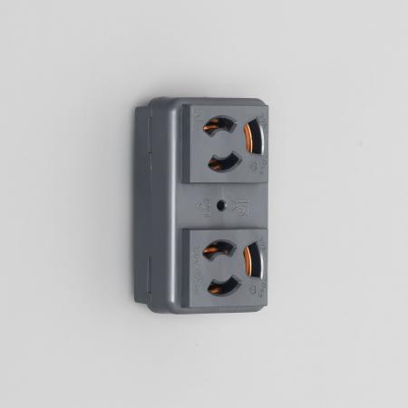 Rakuten - アメリカン電機 7117GHDZ-BK 抜止形 複式機器用アウトレット 黒 接地形2P 15A 125V