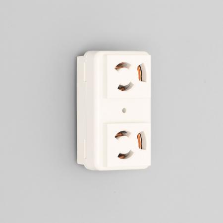 Rakuten - アメリカン電機 7117GHDZ 抜止形 複式機器用アウトレット 白 接地形2P 15A 125V
