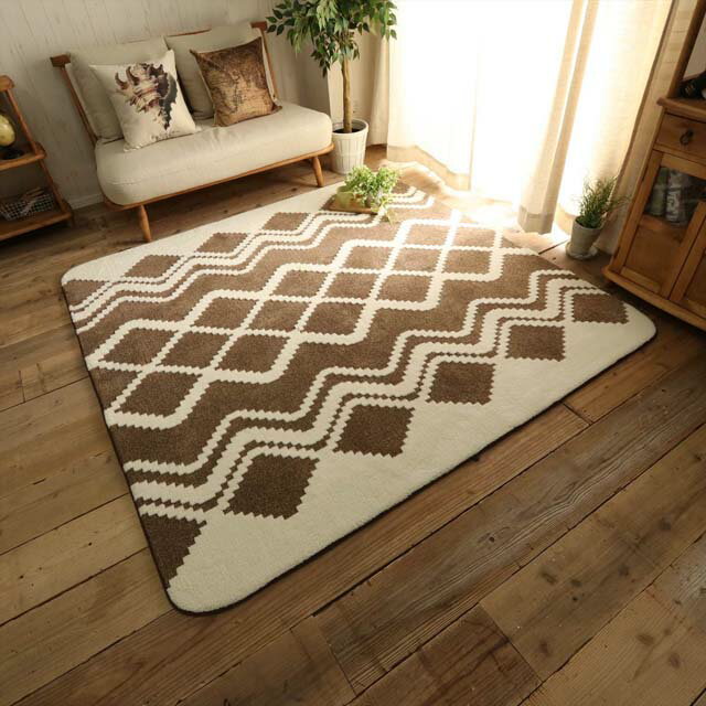 在庫品レッドスター ウレタン入りでふわふわ触りここちのネイティブモダンラグ 約190x190cm 動画あり カーペット マット 畳インテリア 寝具 収納 Insolite Guadeloupe Voyage Com