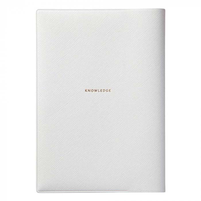 ▼関連商品はこちら▼ADELE ブックカバー 黒 | ターコイズ | A白fk094igrjsシンプルで飽きのこないデザインなので、シーンを選ばず読書に集中できます。内側にはブックマーカーが収納できるポケットがあるので、読書の妨げにならずとても便利です。サイズ二つ折り時:W115×H162mm個装サイズ：17×12×1cm重量38g個装重量：40g素材・材質スポンジPVC生産国日本