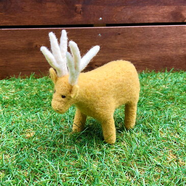 羊毛フェルトのぬいぐるみ かわいい動物 人形 キルギス ハンドメイド シカ Deer DESIGNERS' FRIDGE デザフリ【天然ウール100%】