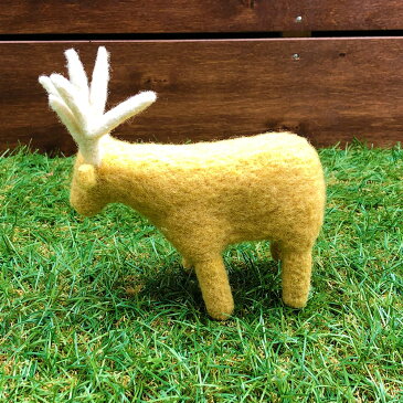 羊毛フェルトのぬいぐるみ かわいい動物 人形 キルギス ハンドメイド シカ Deer DESIGNERS' FRIDGE デザフリ【天然ウール100%】