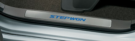 HONDA ホンダ STEPWGN ステップワゴン ホンダ純正 サイドステップガーニッシュ フロント用左右セット（STEP WGNロゴ付） 【 2015.10〜次モデル】