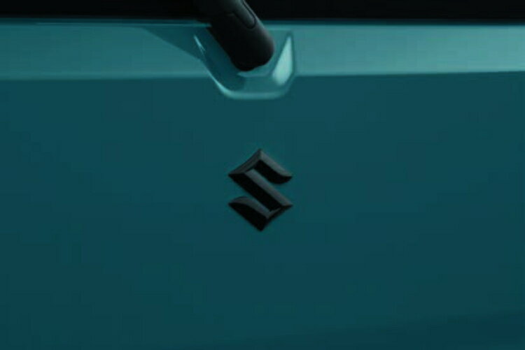 SUZUKI スズキ 純正 エンブレム（ブラック） リヤ用 ACGP 99239-64P10-BK4 | EVERY エブリィ 車用品 カー用品 自動部品 パーツ アクセサリー 外装 カスタム ドレスアップ グレードアップ ボディ DIY デコレーション スタイリッシュ ロゴ シンボル オリジナル