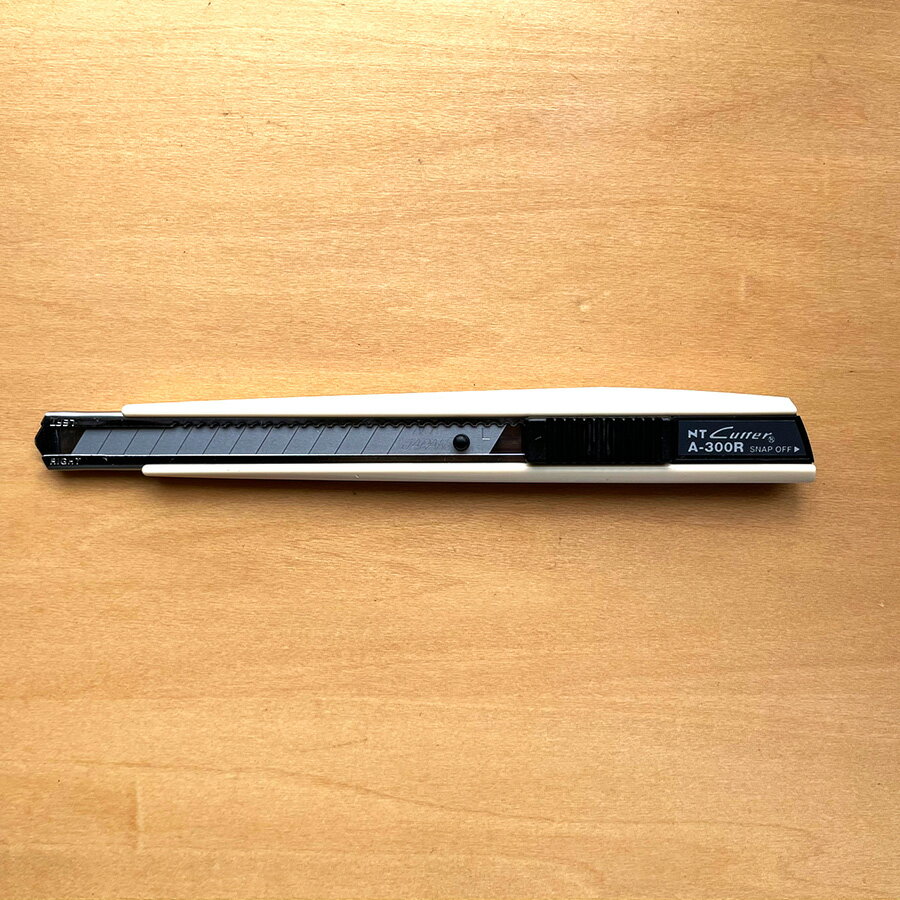 NTカッター A-300 ベーシックA型 オートロック 左右両用 【メール便】