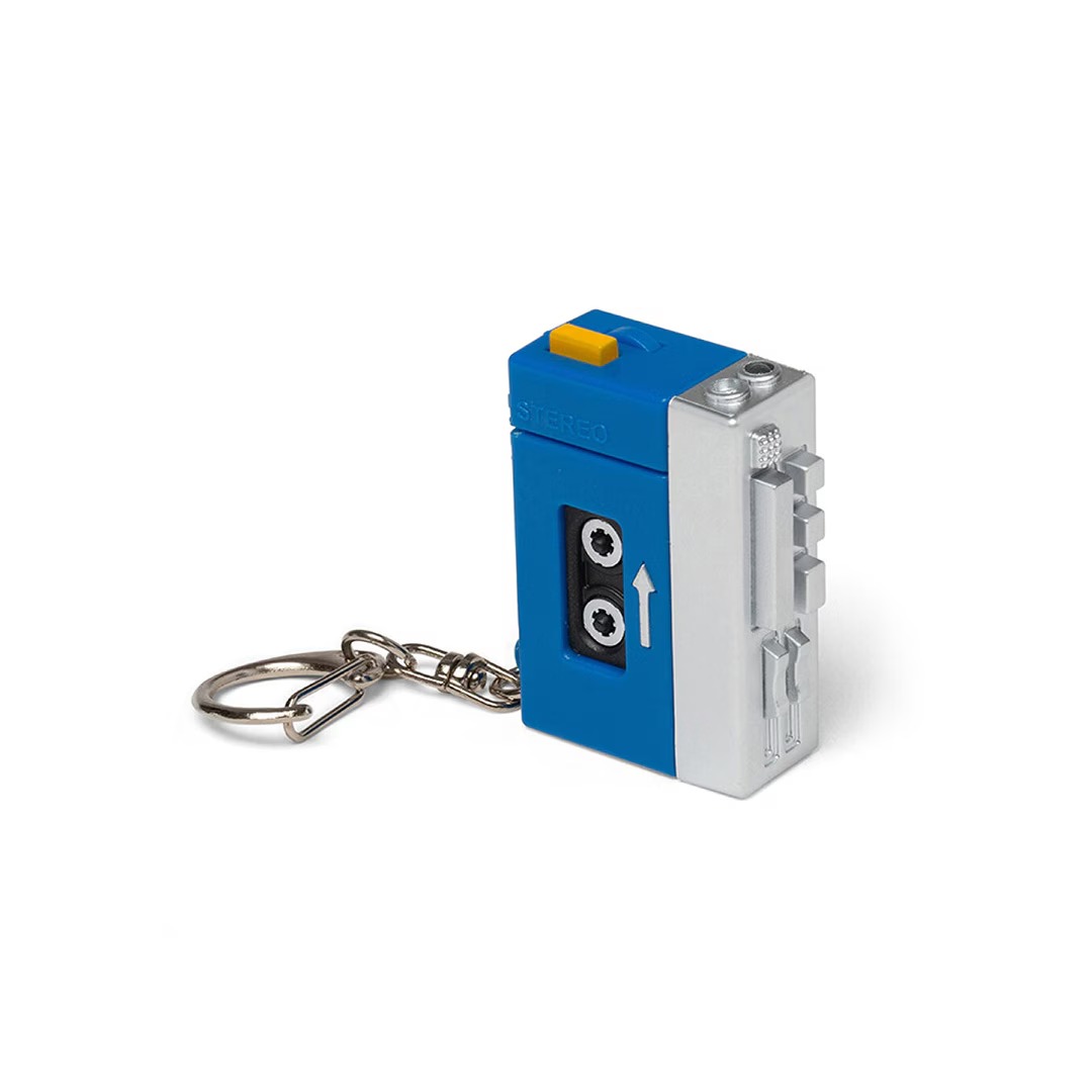カセットプレーヤー型 キーホルダー カセットテープ LED キーリング キーチェーン Tape Player LED Keychain KIKKERLAND