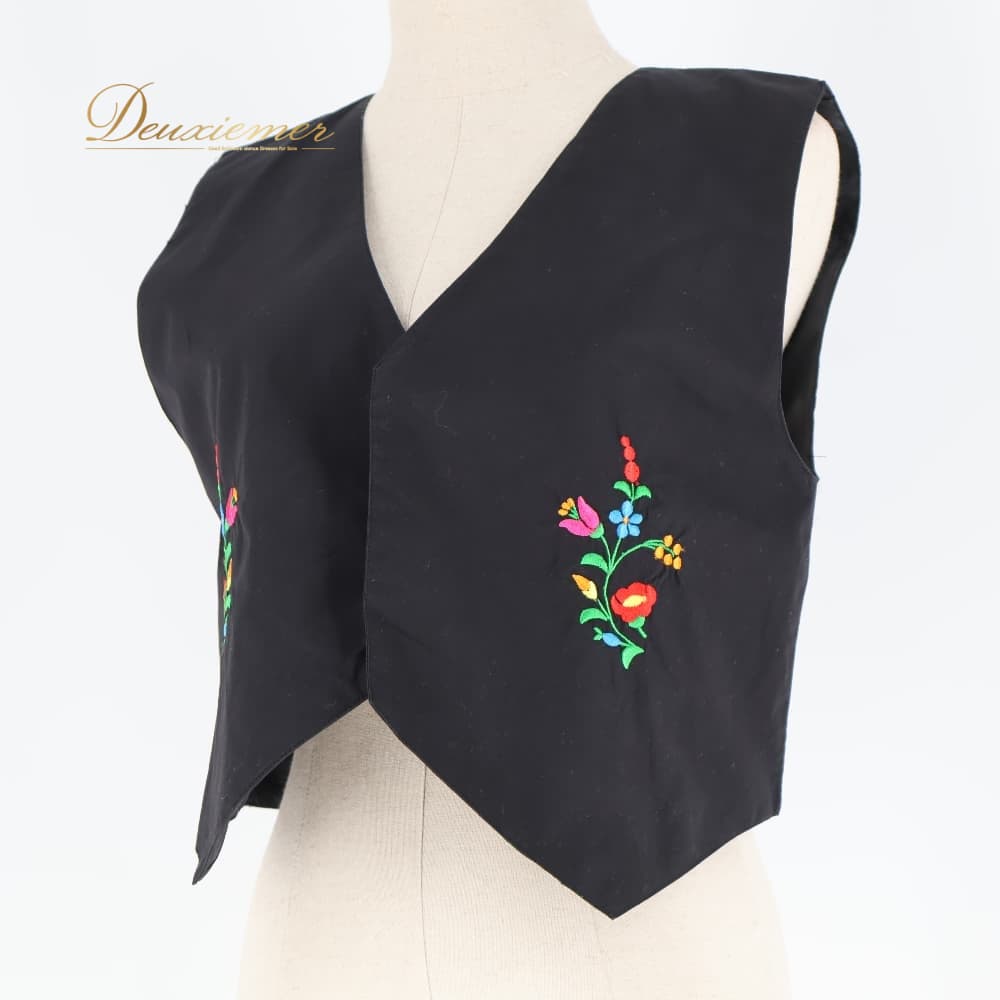 乐天商城 - 【中古】 フォークダンス 衣装 ベルト ブラック系 トップス 刺繍 花 花柄 カラフル かわいい 黒 赤 青 緑 黄 橙 チロリアン カントリー シンプル ダンス衣装 イベント 練習 レッスン レッド系 Mサイズ E045-2515611000144