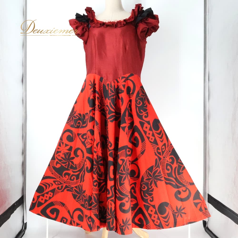 【中古】 ALOHA STANDARDS アロハスタンダード フラダンス 衣装 ワンピース ドレス レッド系 ブラック系 日本製 フリル ティアレ柄 カヒコ柄 かわいい 華やか 鮮やか 明るい 赤 黒 ハワイアン アロハ ハワイアンプリント フラ ダンス レッスン 12サイズ A132-2512019013936