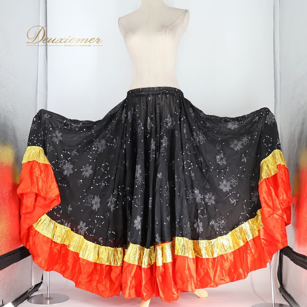 【中古】 ベリーダンス 衣装 スカート ブラック系 花 花柄 スパンコール キラキラ 黒 赤 金 練習 レッスン 薄い ダンス衣装 イベント ステージ レディース ジプシースカート ジプシースタイル おしゃれ レッド系 ゴールド系 サラサラ 薄手 ステージ衣装 C103-2513118000599