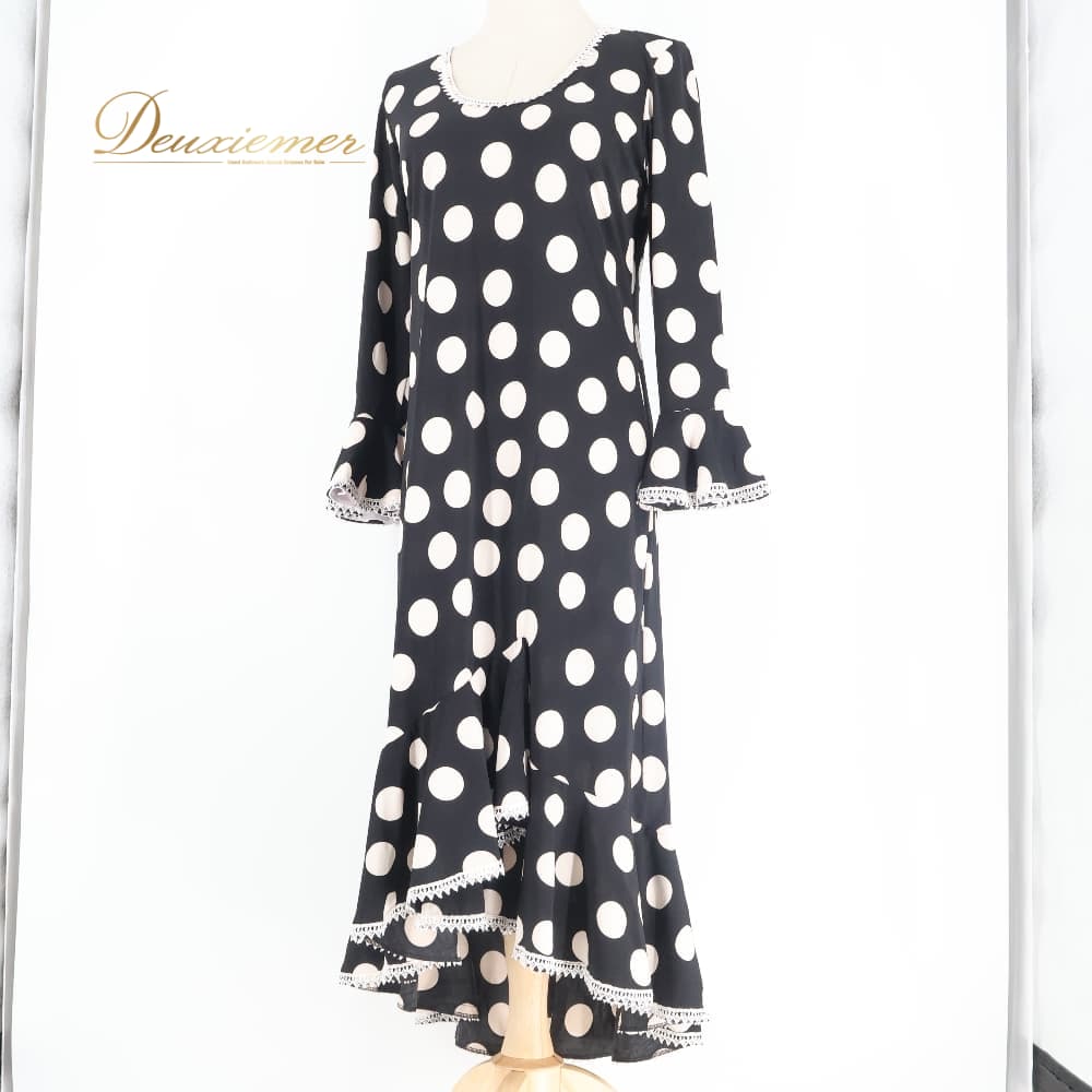 【中古】 DOCE del Flamenco ドセデルフラメンコ フラメンコ 衣装 ドレス ワンピース ブラック系 ホワイト系 黒 白 水玉 ドット レース かわいい ダンス パーティ 発表会 舞台 踊り ダンス衣装 XLサイズ C106-2511022002159