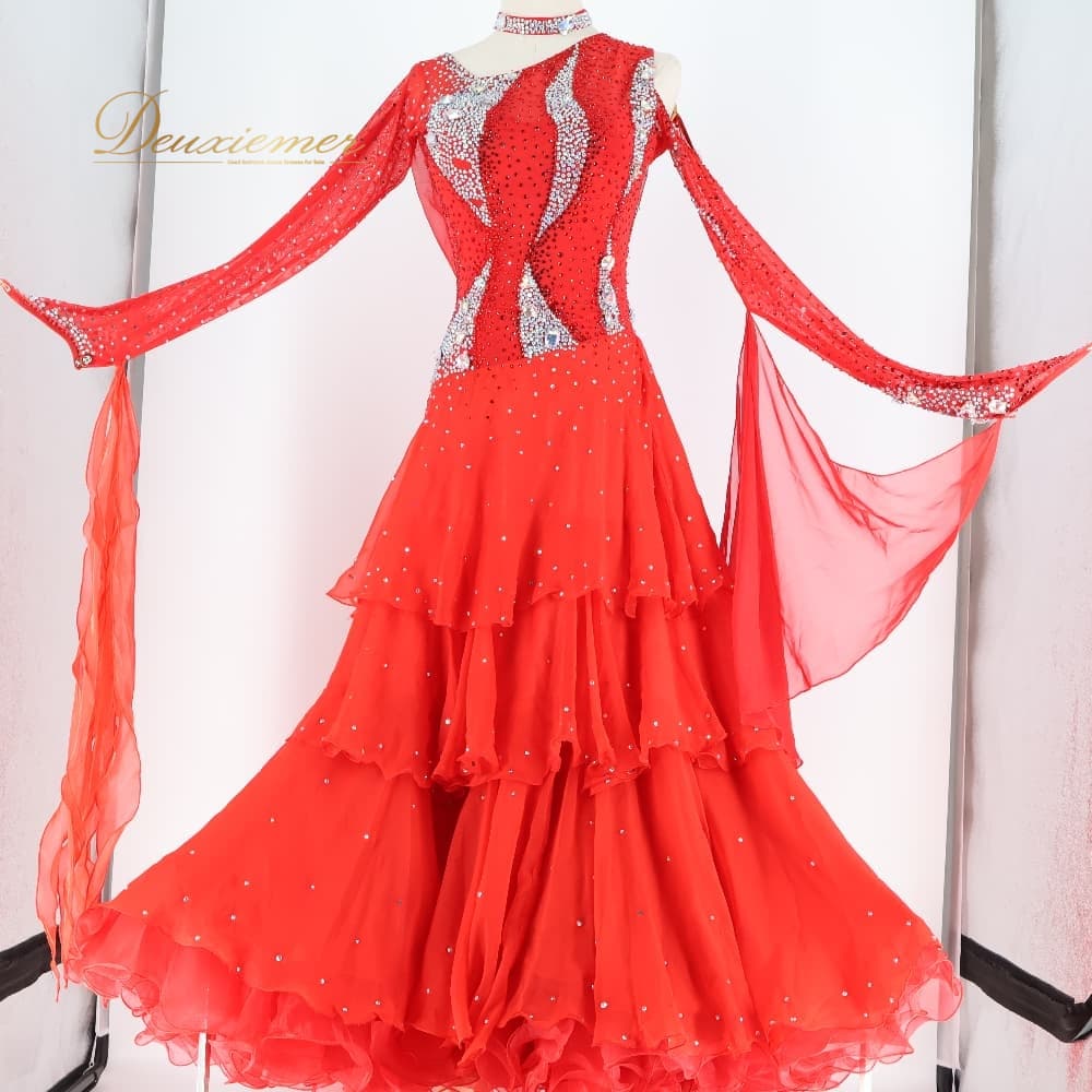 Rakuten - 【中古】 TAKA DANCE タカダンス 社交ダンス 衣装 ドレス ワンピース スタンダード レッド系 赤 フロート レース デモ 競技 ダンス パーティ 発表会 Mサイズ フロートスカート ワンピースドレス デモ用 競技用 ステージ衣装 ダンスパーティ衣装 Mサイズ Z008-2510122012716