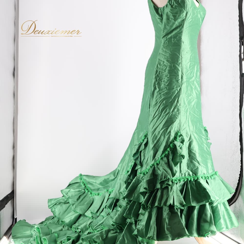 Rakuten - 【中古】 JOSE TAR RINO フラメンコ 衣装 バタデコーラ ドレス ワンピース グリーン系 緑 光沢 ボランテフリル ダンス パーティ 発表会 ステージ衣装 発表会衣装 舞台衣装 ダンス衣装 女性用 Z005-2511022001138