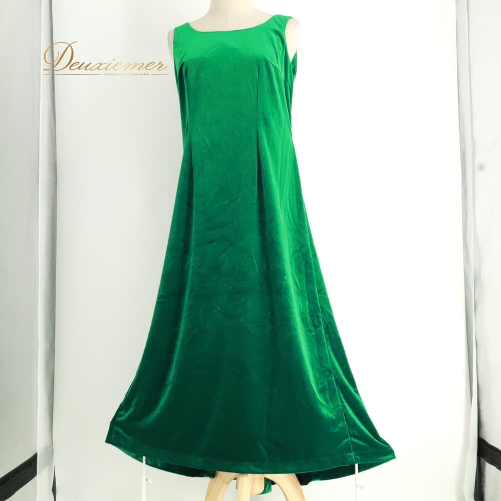 【中古】 FANCY DRESS ファンシードレス フラダンス 衣装 ワンピース ドレス グリーン系 緑 ベロア生地 無地 ノースリーブ ハワイアン アロハ フラ ダンス レッスン 練習 ハワイアンダンス 光沢感 高級感 華やか 鮮やか かわいい おしゃれ 上品 B023-2512019014773