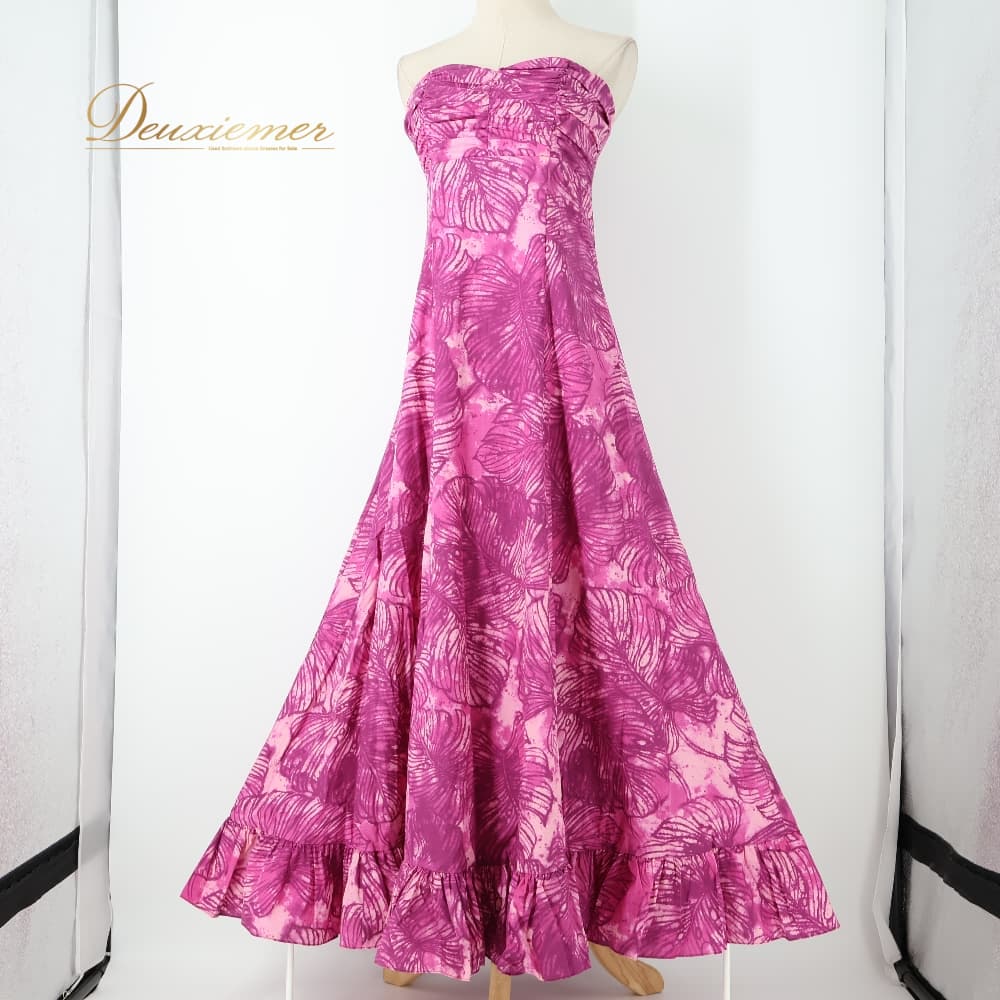 【中古】 CC Fashions CCファッション フラダンス 衣装 ワンピース ドレス パープル系 ピンク系 モンステラ柄 チューブトップ 紫 マゼンタ 総柄 ハワイアンプリント アロハ フリル ダンス衣装 イベント ステージ おしゃれ かわいい 華やか 3-4サイズ D022-2512019016760
