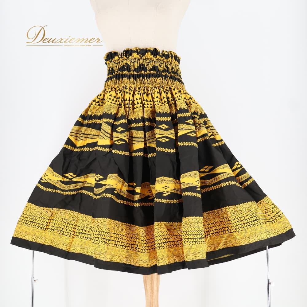 Rakuten - 【中古】 フラダンス 衣装 パウスカート ブラック系 黒 カヒコ柄 ハワイアンプリント イエロー系 黄 ハワイアンダンス アロハ フラ ダンス レッスン 練習 シングル フレア スカート 華やか 鮮やか おしゃれ 大人っぽい 練習着 レッスンウェア 軽やか A021-2512018009640