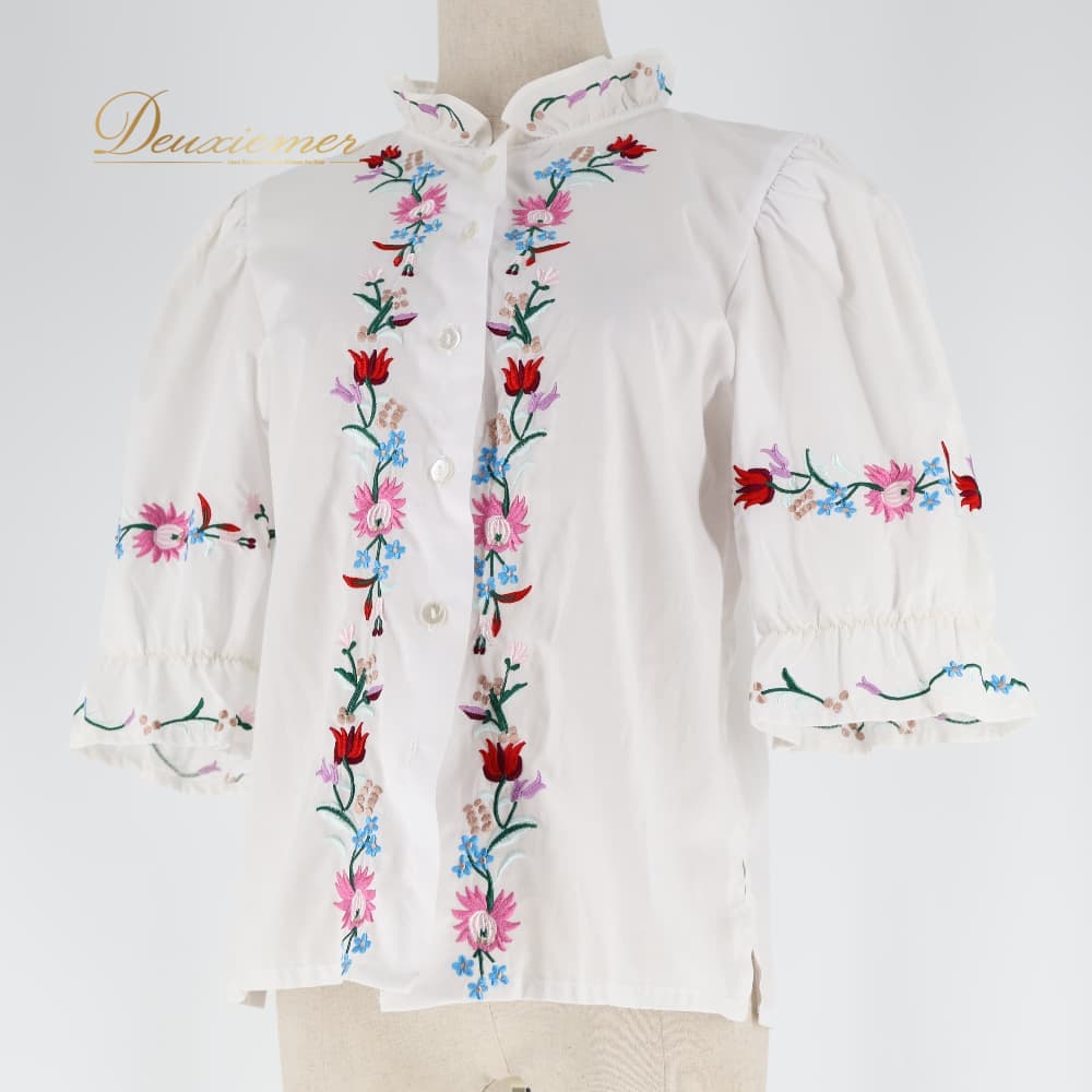 乐天商城 - 【中古】 LOUIS ルイス フォークダンス 衣装 トップス ブラウス ホワイト系 花 花柄 刺繍 カラフル チロリアン 白 青 赤 紫 緑 かわいい 明るい ボタン 襟 ダンス衣装 イベント 練習 レッスン ブルー系 ピンク系 レッド系 グリーン系 パープル系 Sサイズ A076-2515601000024