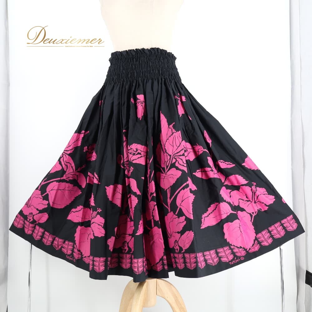 【中古】 TUTUVI ツツビ フラダンス 衣装 パウスカート ブラック系 ハイビスカス柄...