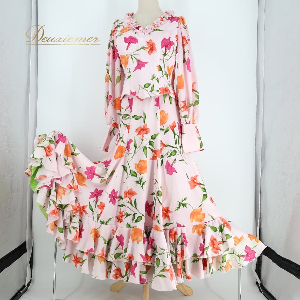【中古】 フラメンコ 衣装 ツーピース セットアップ 上下セット ピンク系 花 花柄 ...